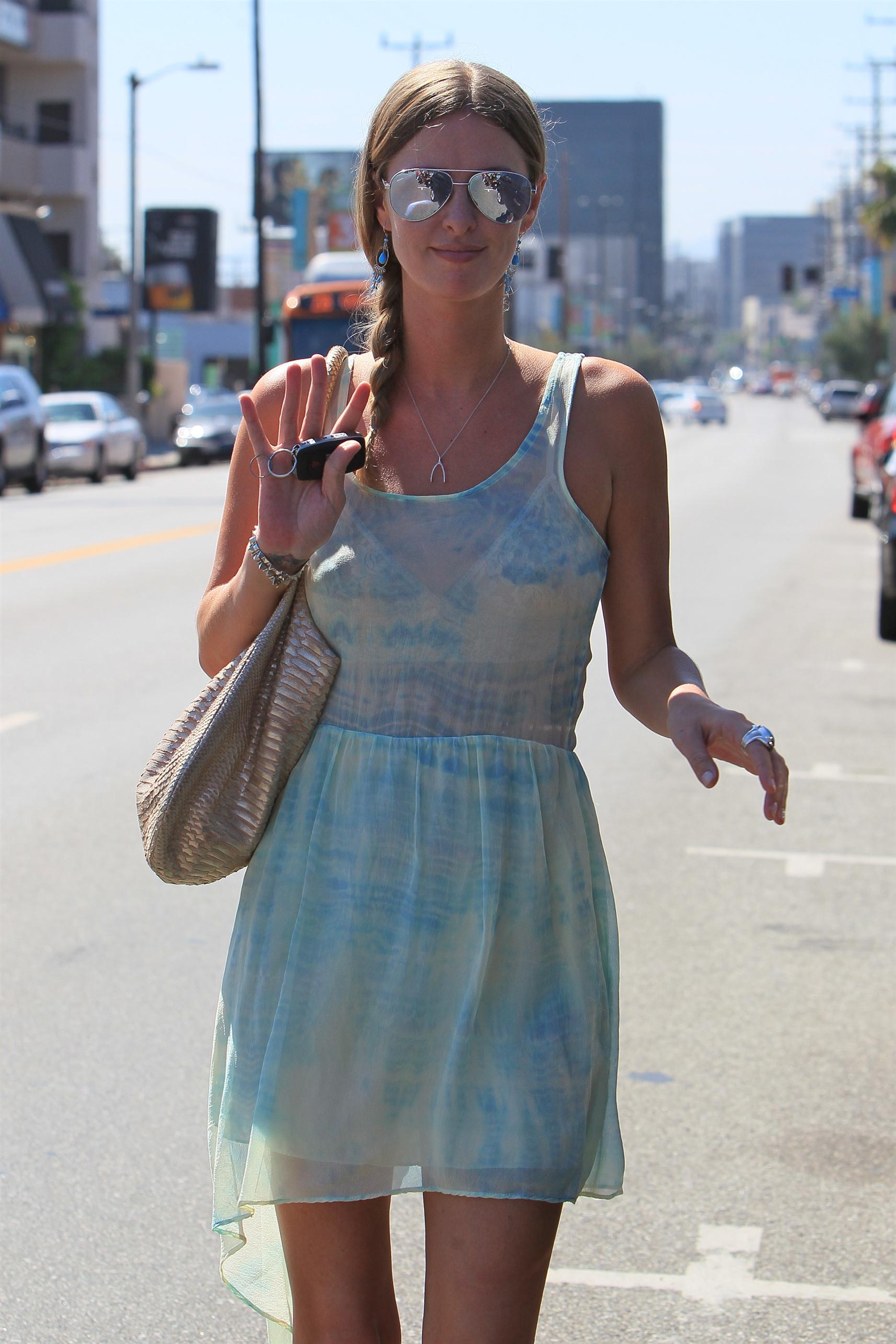 Nicky Hilton wearing a teal tie dye dress photos | Picture 63883